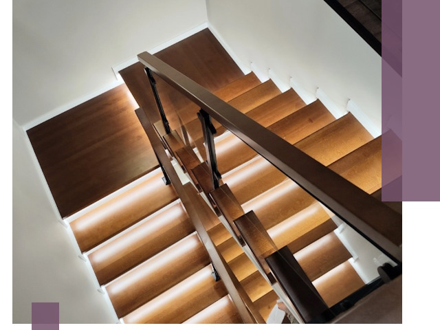 Изготовление П-образных лестниц под ключ в Калининграде