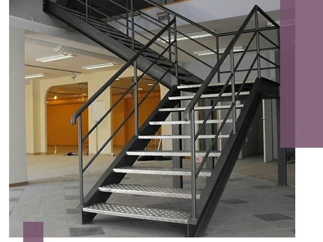 Лестницы для офиса в Калининграде: изготовление, монтаж, демонтаж