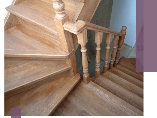 Дубовые лестницы под ключ в Калининграде: изготовление и монтаж