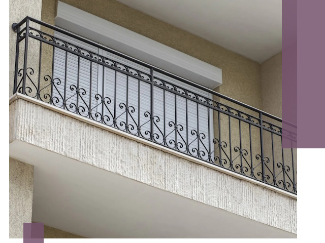 Балконные ограждения из металла и стекла в Калининграде для домов