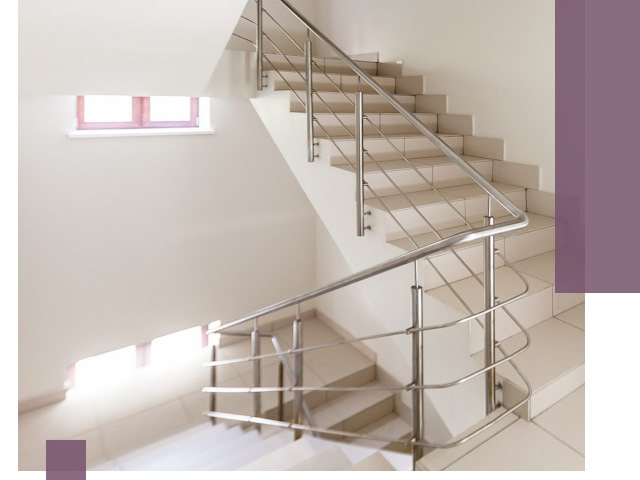 Установка и замена перил в подъезде в Калининграде