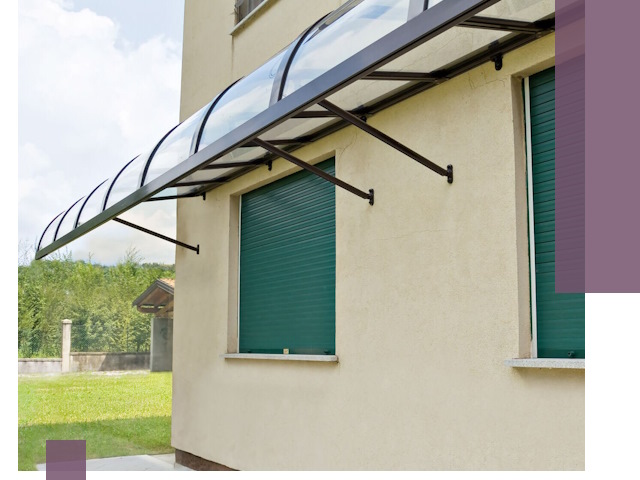 Козырьки над окнами в Калининграде — изготовление и монтаж по выгоде