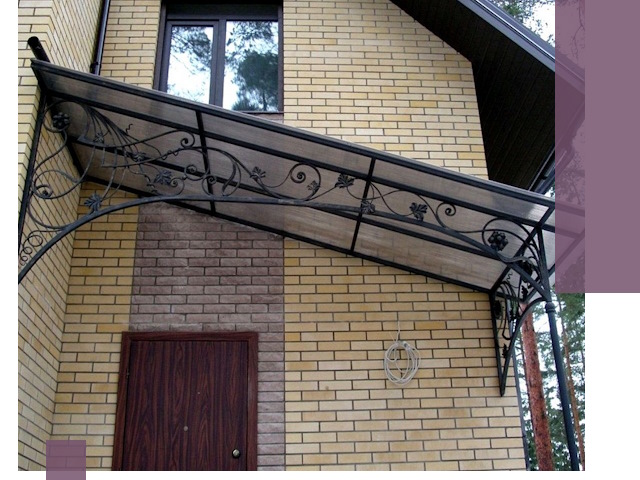 Односкатные козырьки из металла под ключ в Калининграде